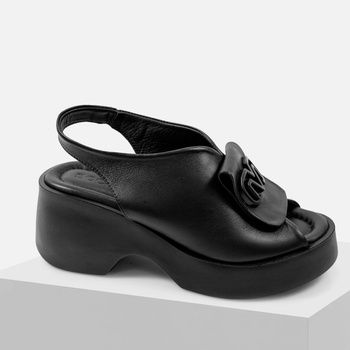 Sandały damskie BOCCATO Skórzane czarne wsuwane Eleganckie na platformie