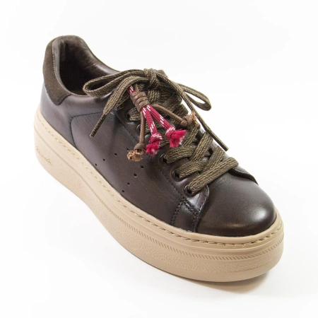 Tamaris 23775 brązowe sneakersy damskie skórzane na platformie mocca