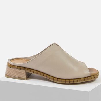 Klapki damskie BOMBONELLA Beżowe skórzane na obcasie 301.022