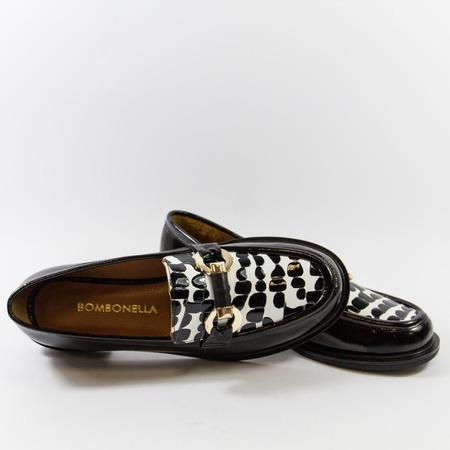Mokasyny damskie BOMBONELLA Czarne skórzane półbuty wsuwane slip'on 01 856