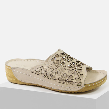 Klapki damskie SOKOLSKI L225 Szare skórzane na koturnie platformie ażurowe