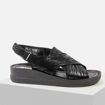 Sandały damskie SOHO 1635 Skórzane czarne połyskujące na koturnie