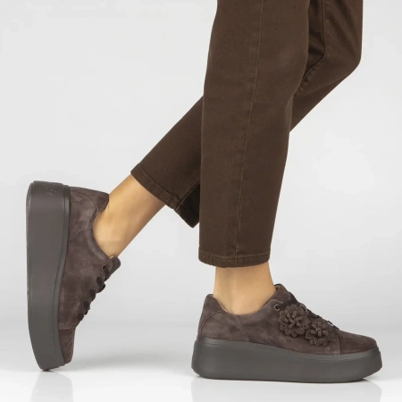 Filippo DP7987 Brązowe sneakersy damskie zamszowe na platformie