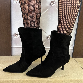 Botki damskie D&A Czarne skórzane zamszowe wsuwane Szpilki CR52-660