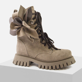 Botki damskie EKSBUT Beżowe Skórzane ocieplane Trzewiki z kwiatami 7394