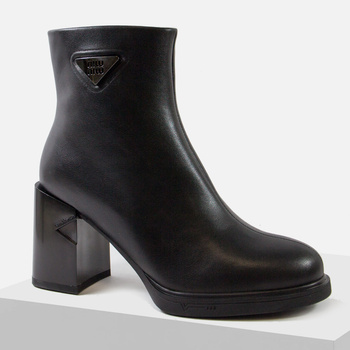 Botki damskie CAMBELL Czarne skórzane na obcasie ocieplane 10300