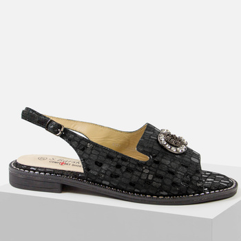 Sandały damskie S.BARSKI Czarne Skórzane na płaskim obcasie z ozdobą 096