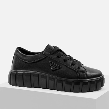 Sneakersy damskie FILIPPO Skórzane Półbuty Czarne Trampki Platformie 4670