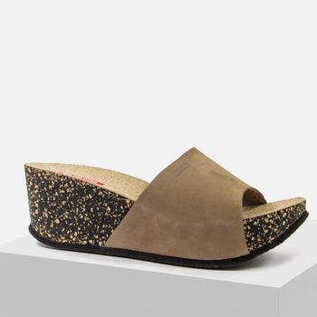 Klapki damskie BIG STAR Skórzane na koturnie Beżowe RR276020