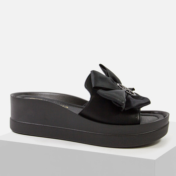 Klapki damskie skórzane LA VIA 4403-48 Czarne na platformie i koturnie