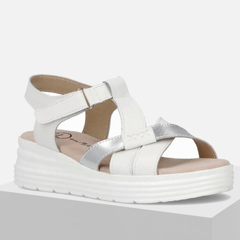 Sandały damskie FILIPPO DS6709 Skórzane Białe na koturnie i platformie 