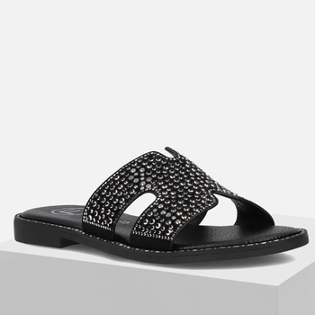 Klapki damskie FILIPPO DK6973 czarne płaskim obcasie ażurowe z kamieniami