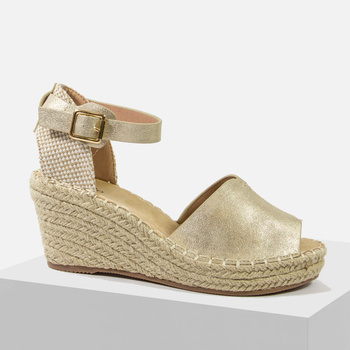 Sandały damskie EVENTO Lekkie złote na koturnie i platformie 0153